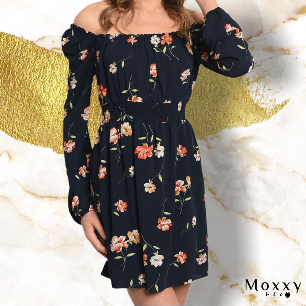 Navy Floral Mini Dress 🌷